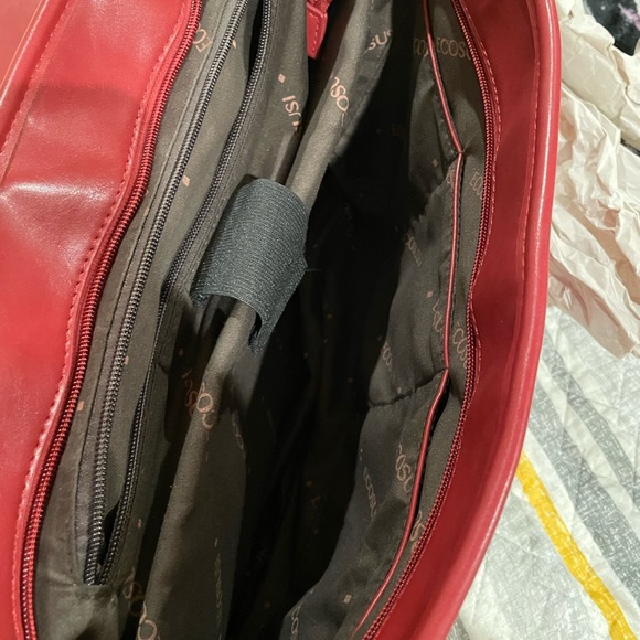 Sophisticated Red Leather Laptop - Picture 5 of 6